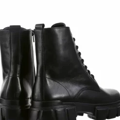 Store Forrest Women Booties