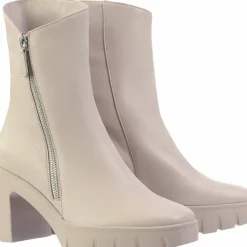 Hot Manon Women Booties