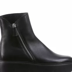 Clearance Travis Women Booties