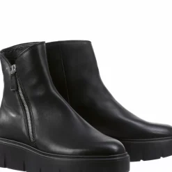 Clearance Travis Women Booties