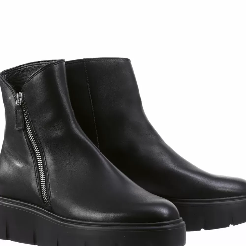 Clearance Travis Women Booties