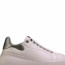 Store Wave Women Sneakers